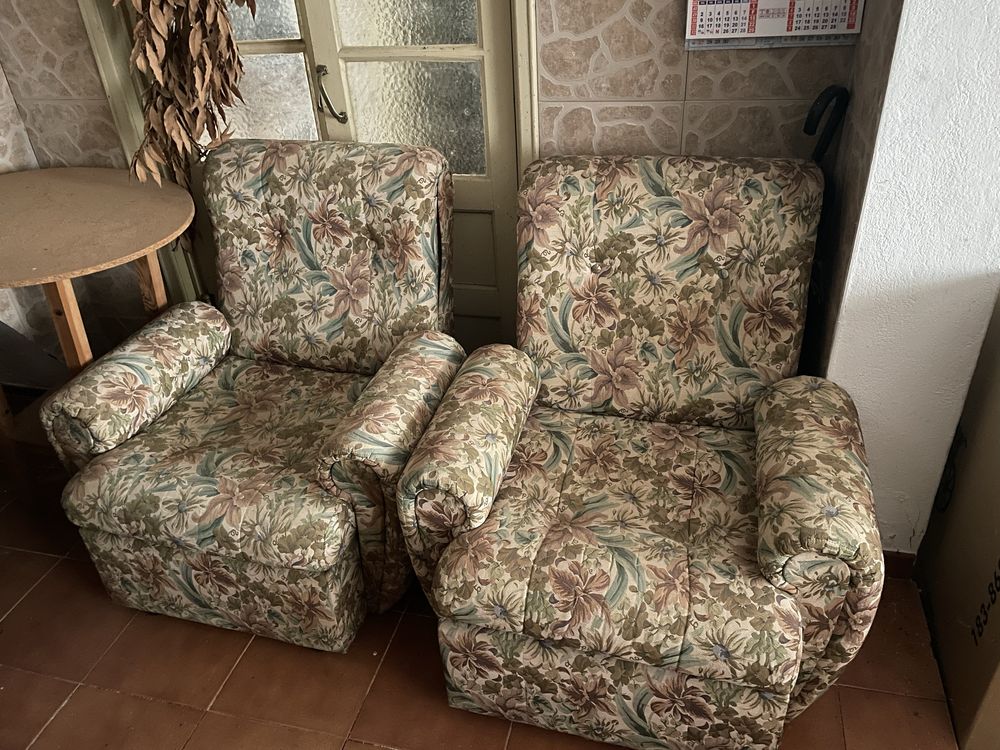 Conjunto de sofas com cama