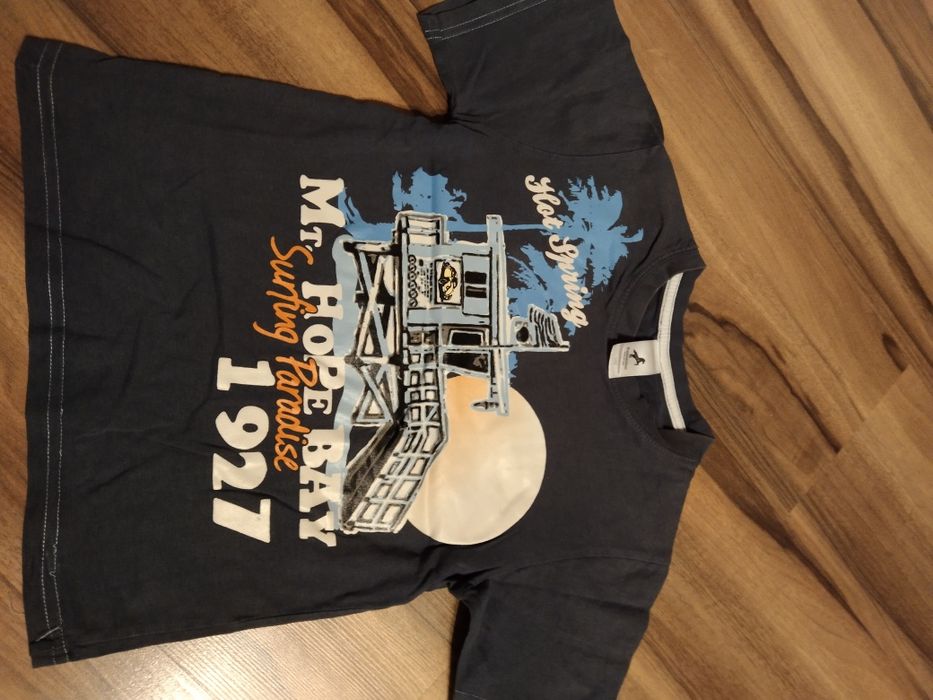 Bluzka dla chłopca. Rozmiar 122.