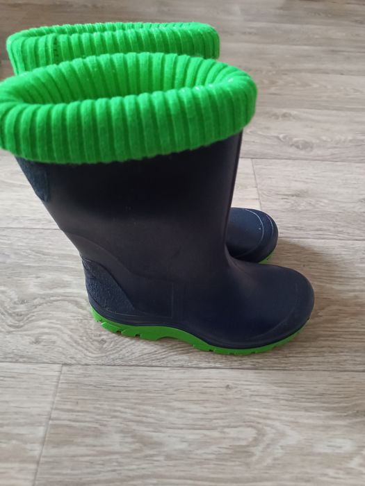 Продам дитячі резинові чоботи