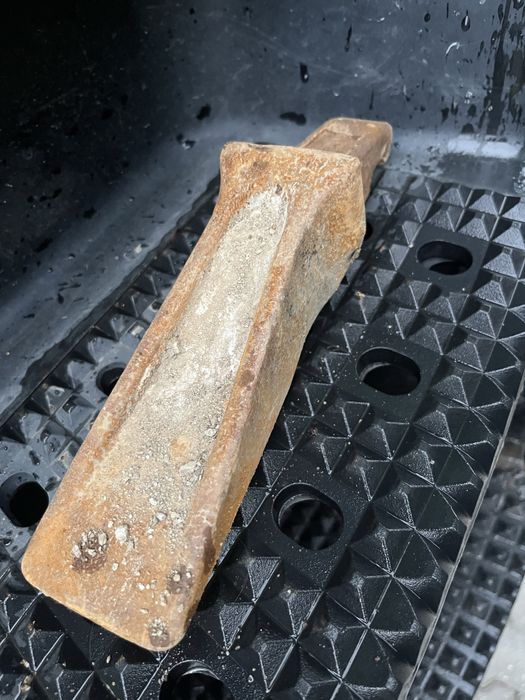 Ząb do łyżki koparki