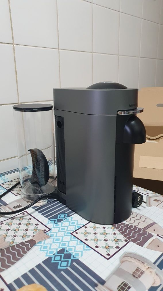 Máquina Nespresso - Vertuo Plus