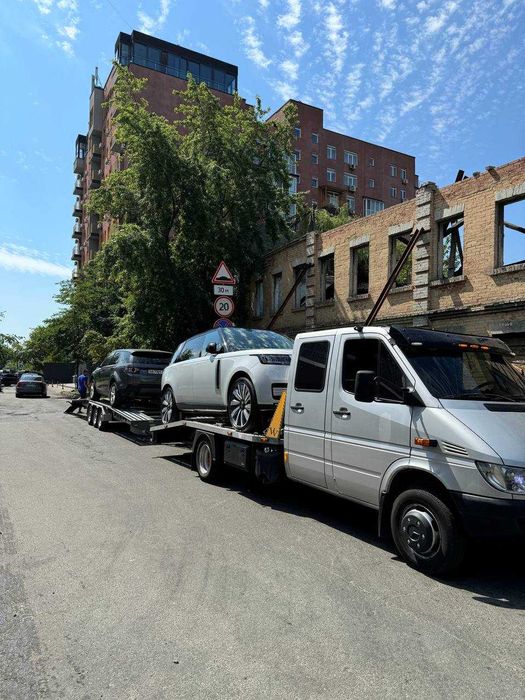 Доставка авто та мото на евакуаторі з України в Європу та навпаки!