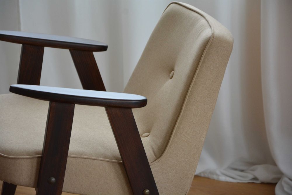 Fotel Chierowski 366 prl po renowacji 2szt