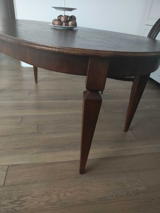 Stół drewniany owalny