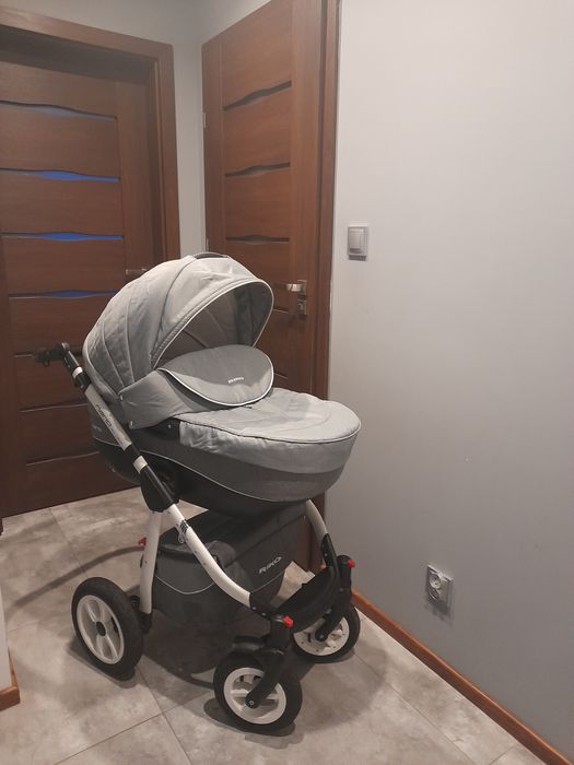 Sprzedam wózek Riko Nano 2w 1