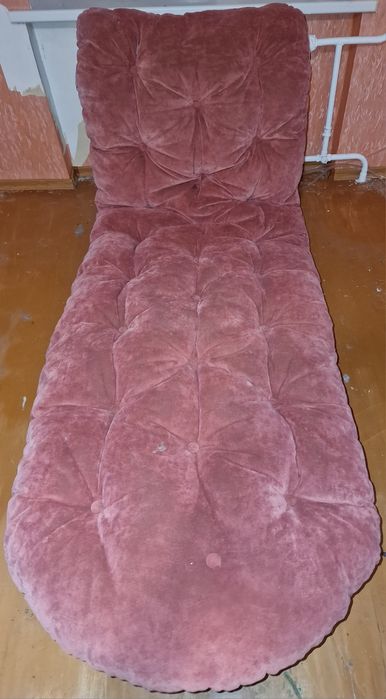 Диван, топчан, шезлонг, лежак