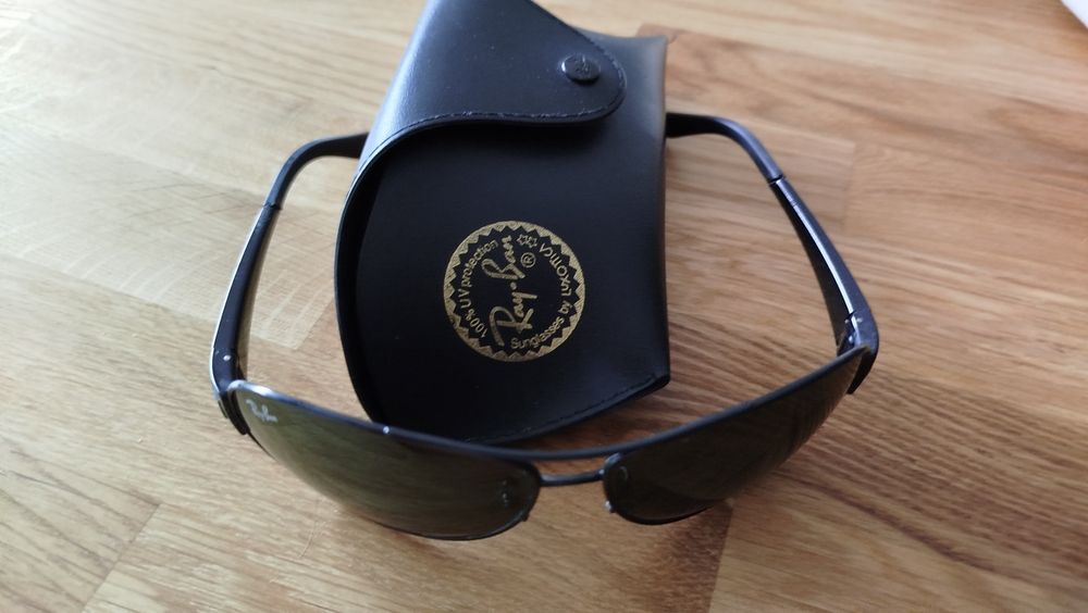 Óculos Ray-Ban em bom estado