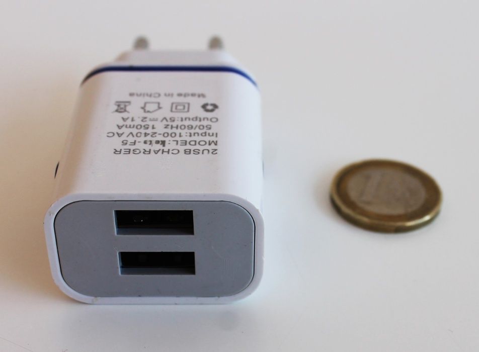 Carregador USB duplo de 5V 2.1A (NOVO)