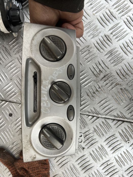 Блок управления печкой тойота селика toyota celica 02год