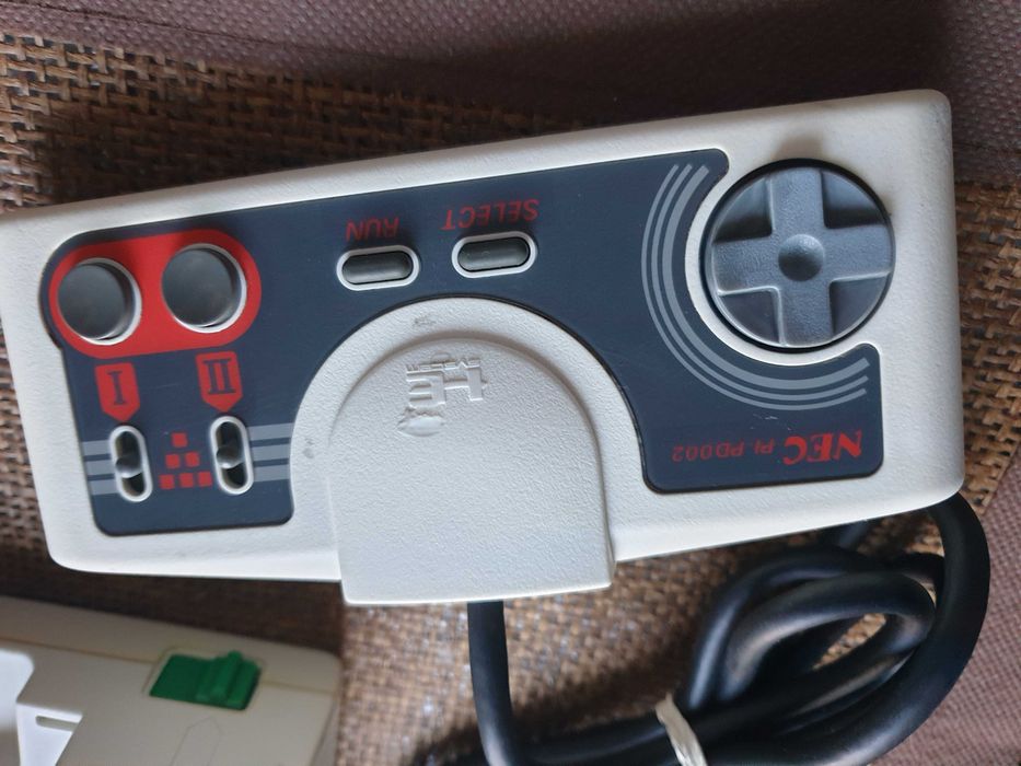 Ігрова консоль PC Engine білий колір