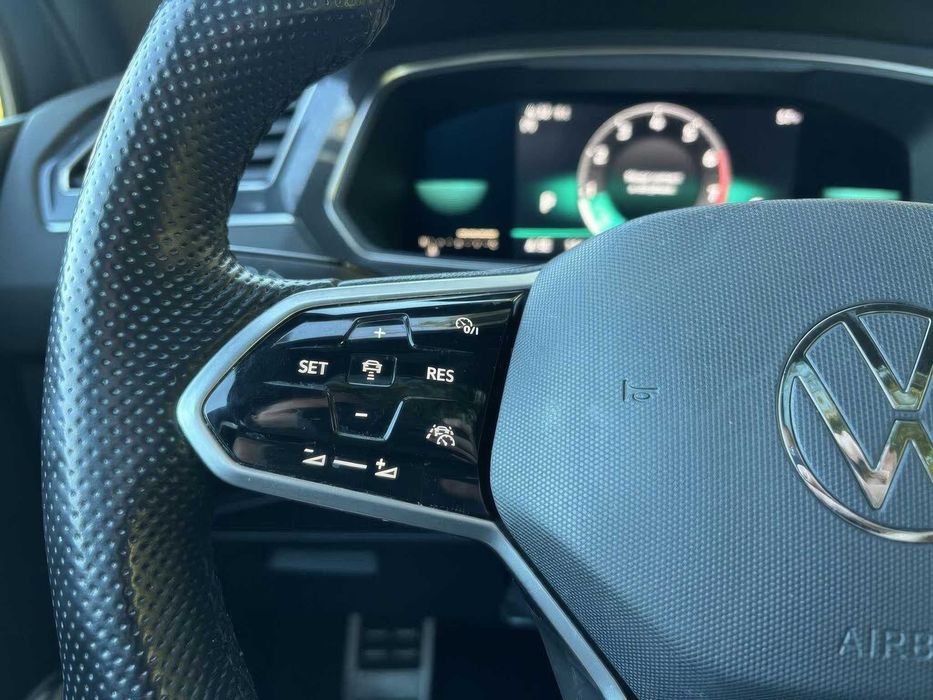 Volkswagen Tiguan SE R-Line Black 4Motion      2022