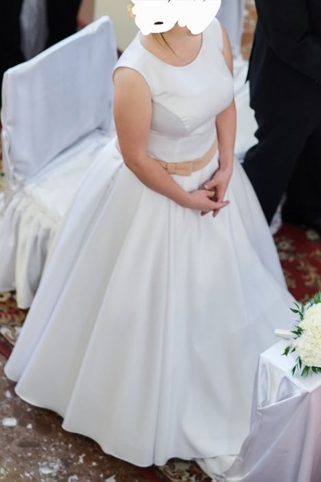 Suknia ślubna litera A
