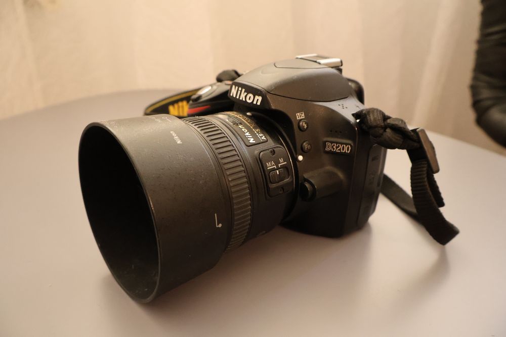 Nikon 3200 + Nikkor 50mm f/1.8