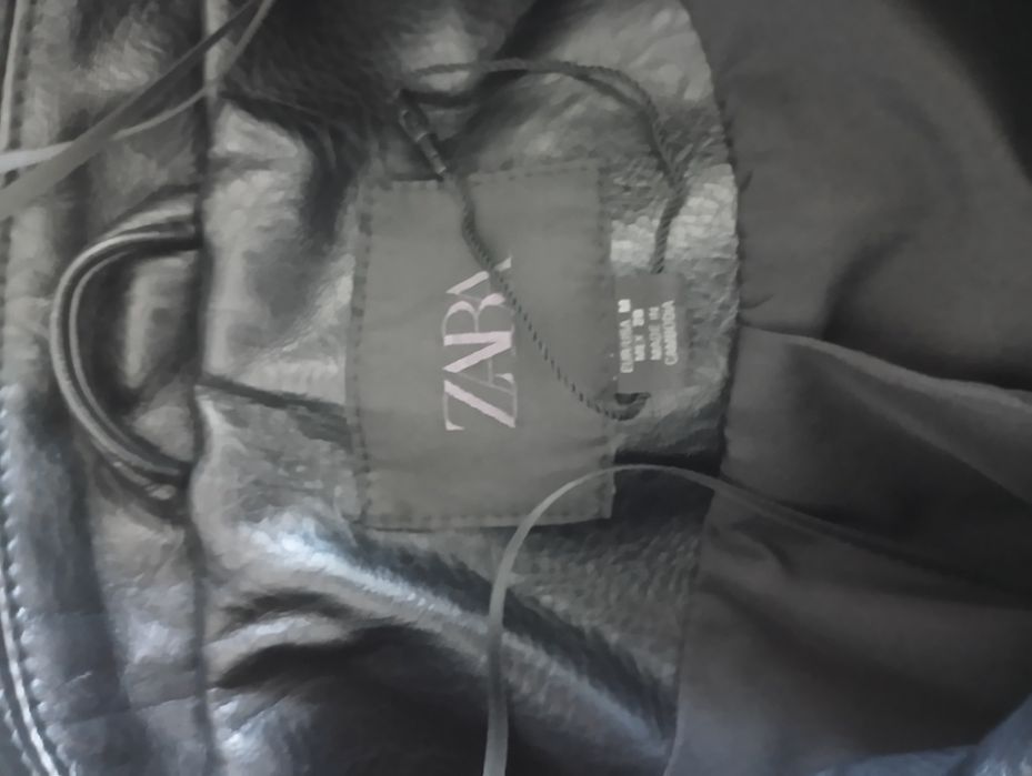 Бомбер -куртка. Zara