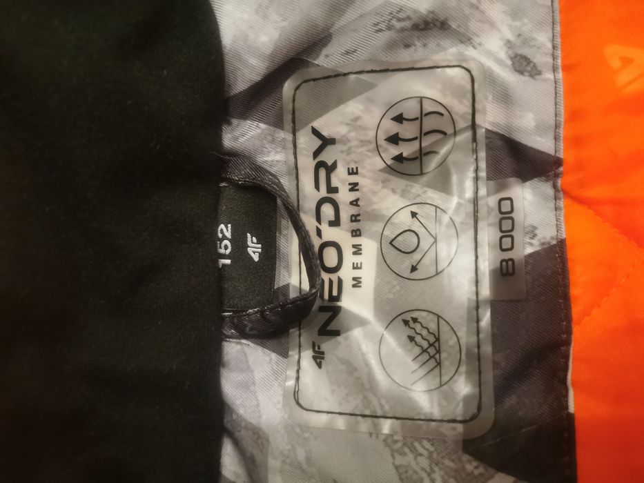 4f 152 kurtka zimowa