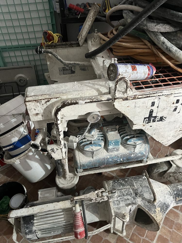 Maquina de projetar reboco