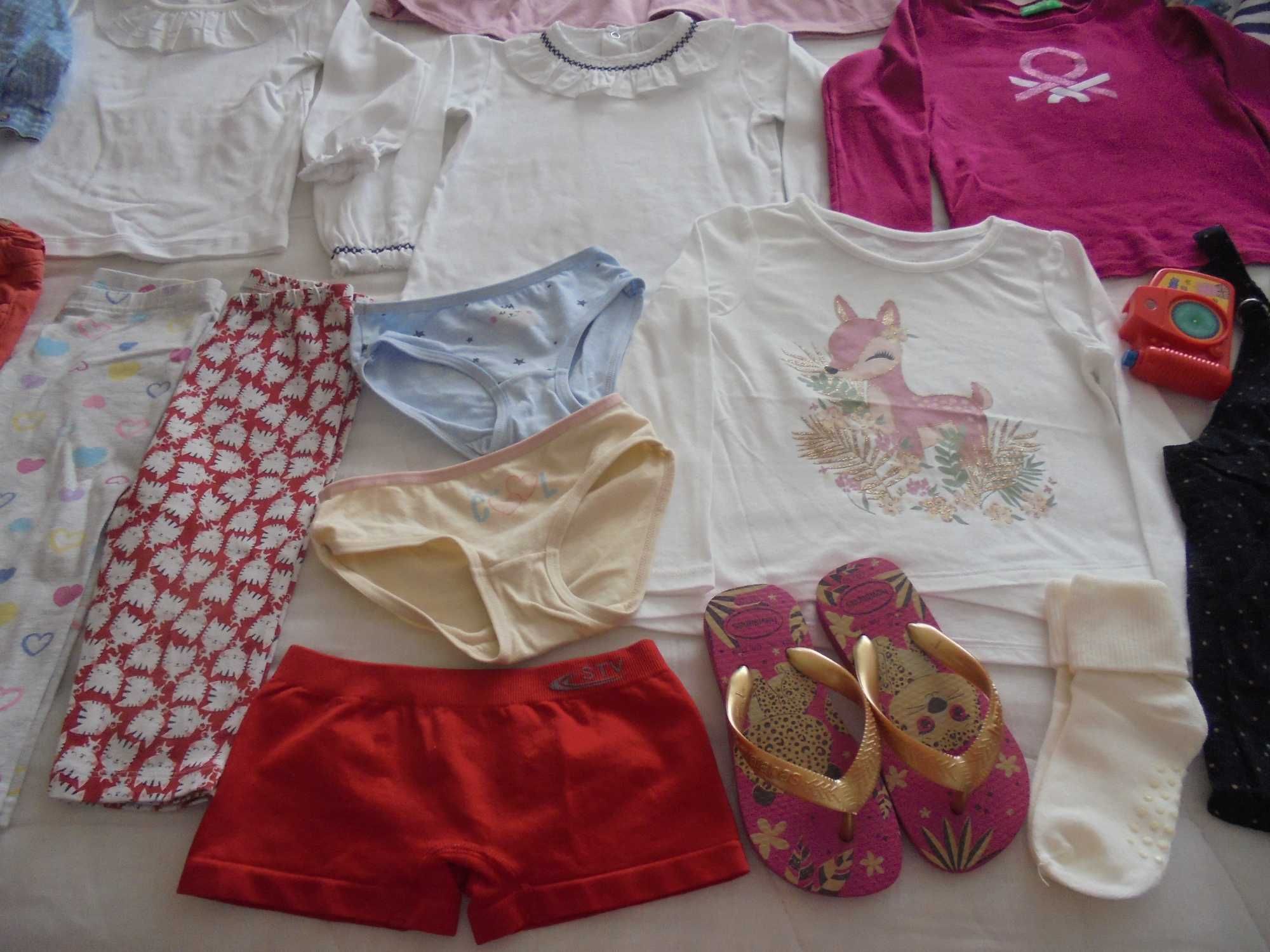 lote de roupa de menina as mochilas