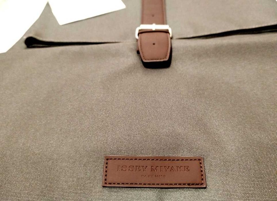 Стильний Жіночий Рюкзак – Issey Miyake "(Привезений із Штатів)" Новий!