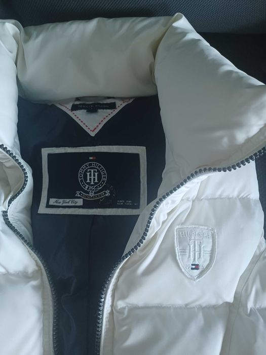 Bezrękawnik damski Tommy hilfiger  biały