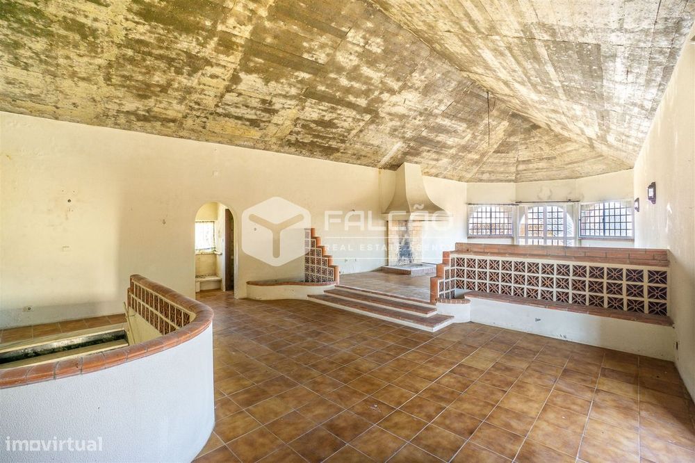 Armazém  Venda em Achete, Azoia de Baixo e Póvoa de Santarém,Santarém