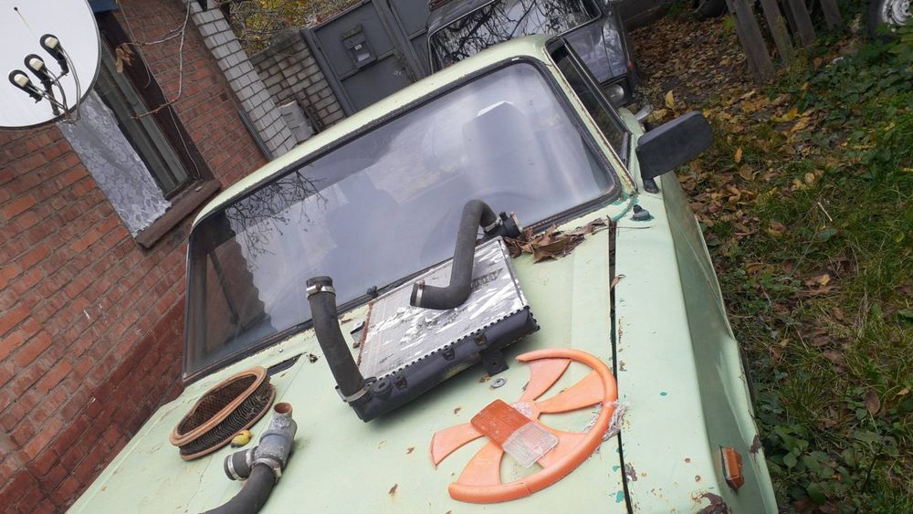 Продам машину Ваз 2103