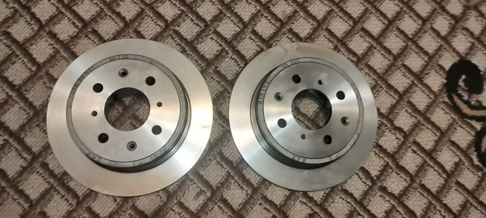 Nowe tarcze tylne Honda Civic