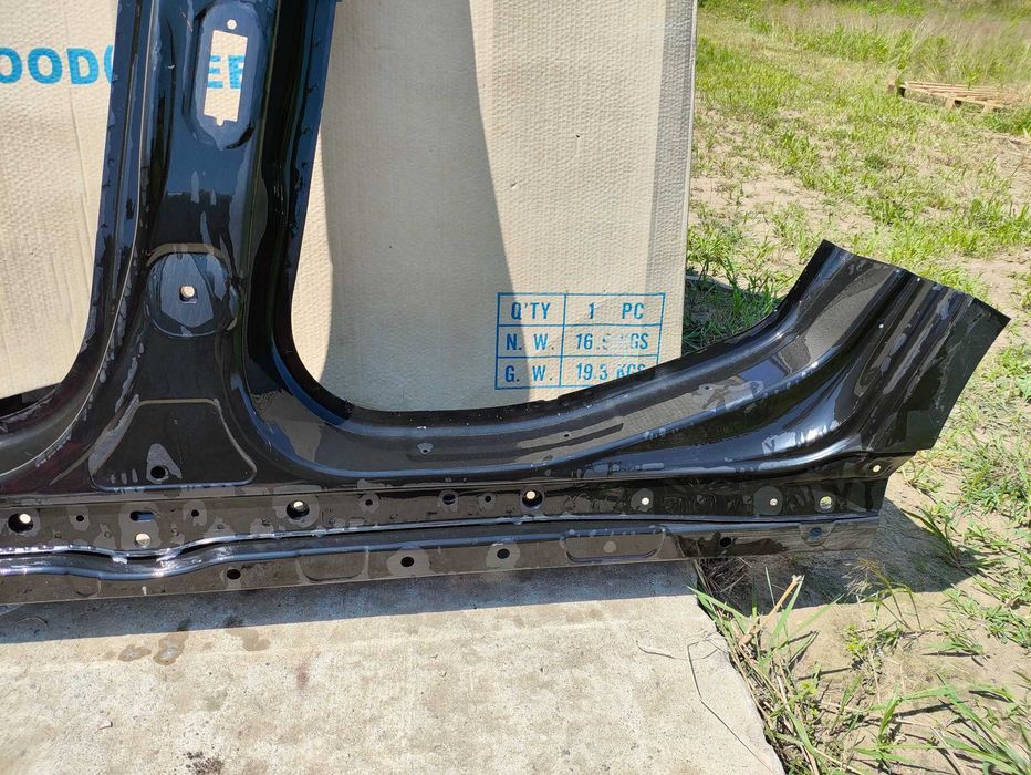 Próg lewy poszycie słupek a b BMW F11 F11N nowy oryginał