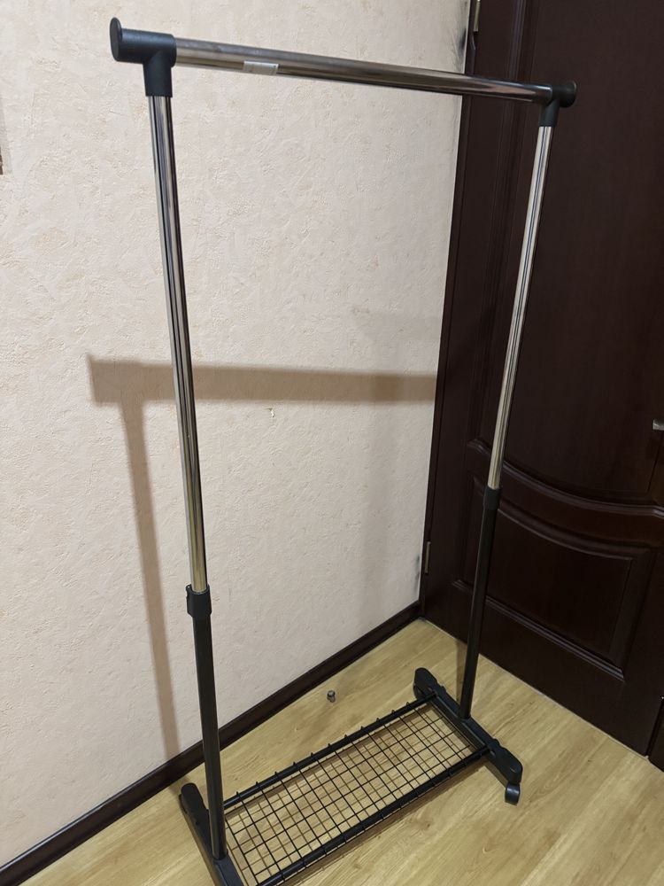 Вешалка передвижная