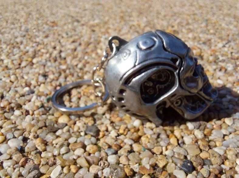 Brelok z filmu Terminator, czaszka T-800, dobrze wyważona, detale, y2k
