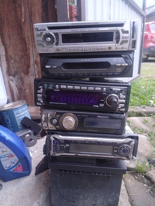 продам автомагнітоли з виїзним дисплейом обмін
