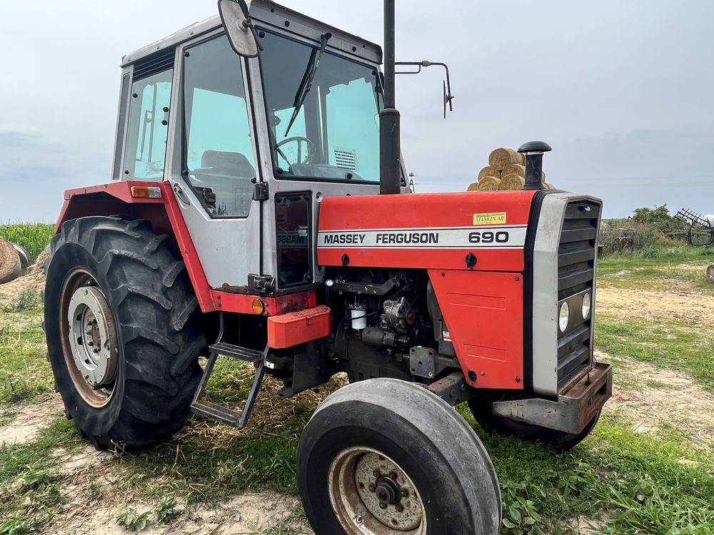 Massey Ferguson 690