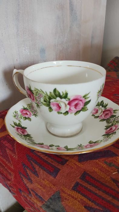filiżanka angielska róże Colclough bone china