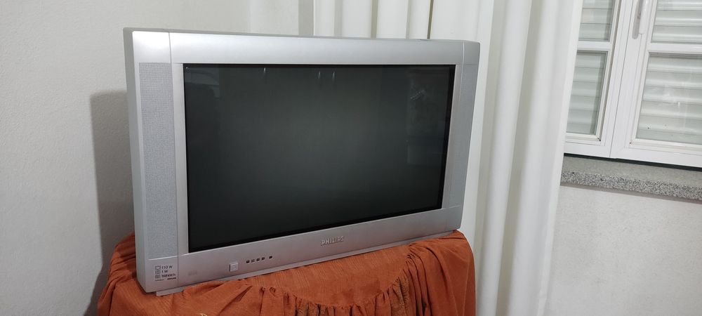 TV Philips antiga