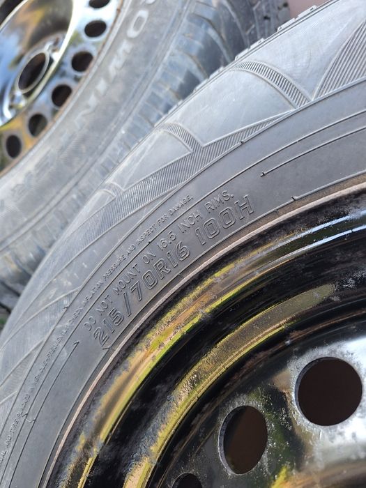 Felgi r16 rozstaw 5x114 z oponami zimowymi SUV