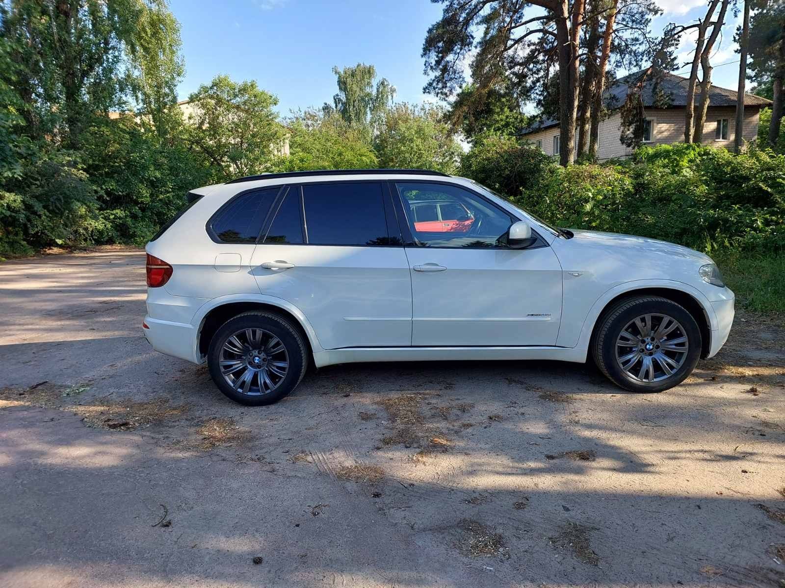 Bmw x5  2012 год