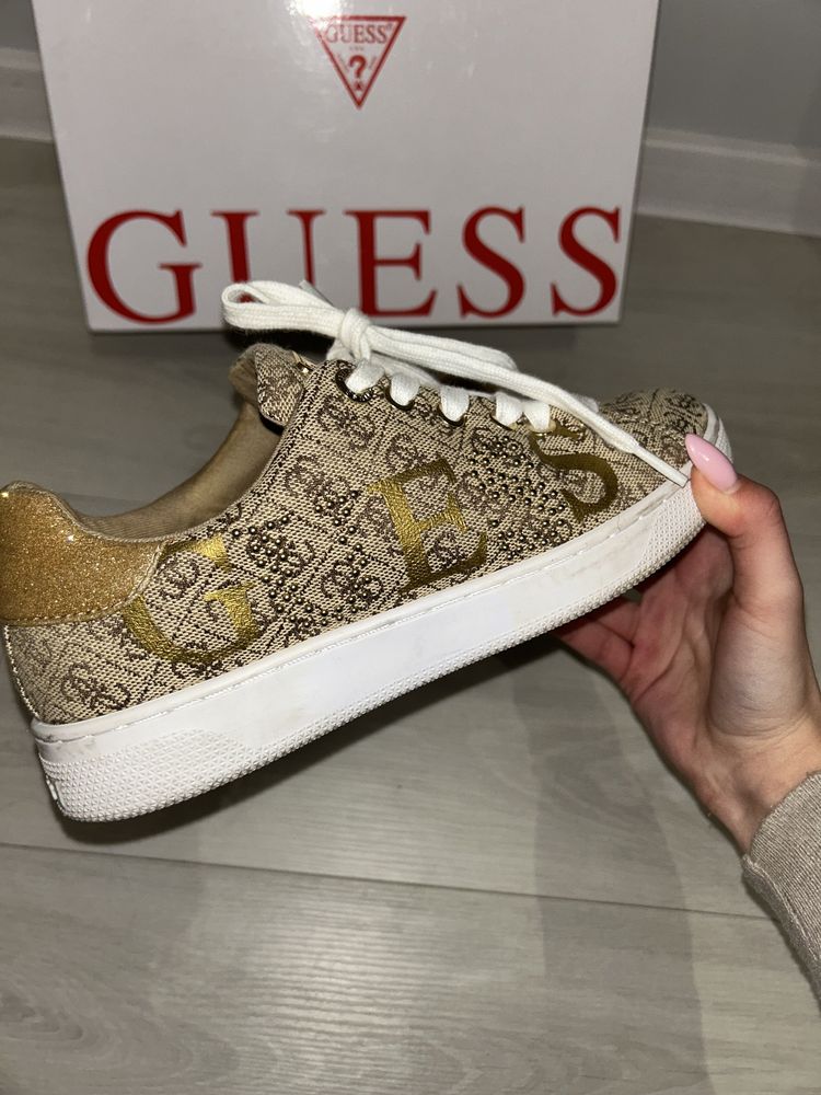 Sneakersy Guess zlote