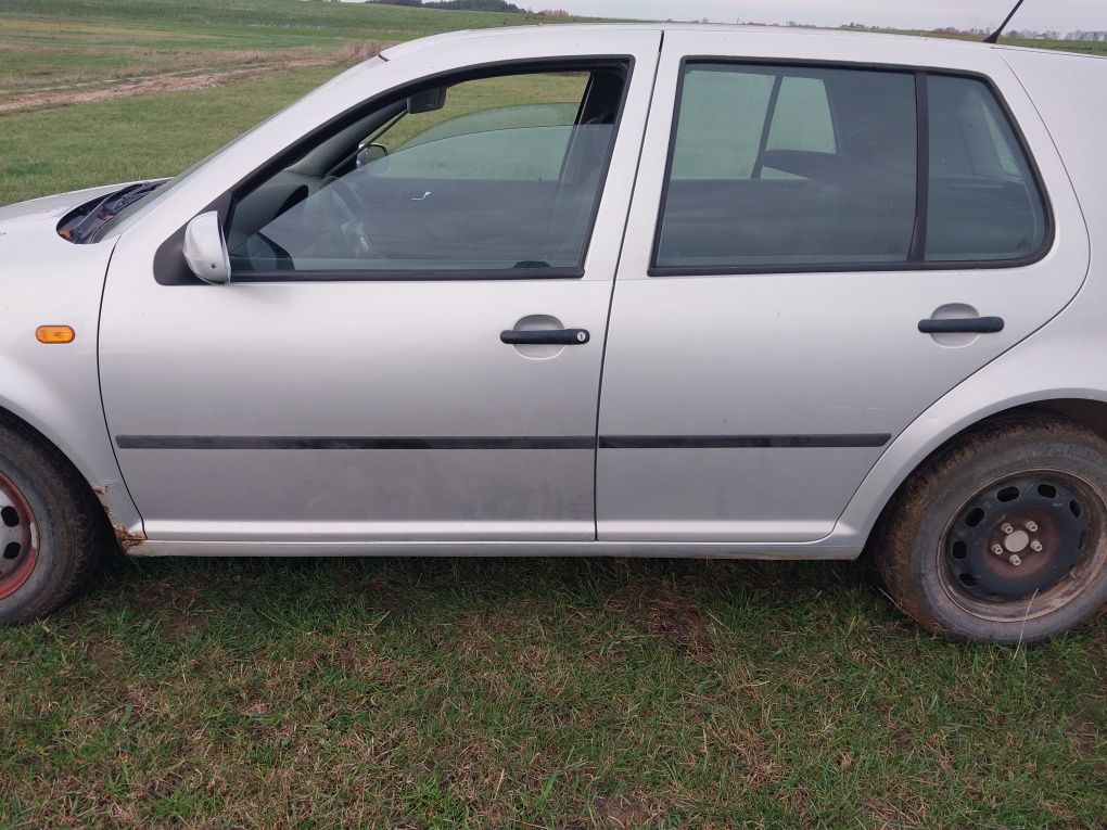 Vw golf iv silnik 1.9 tdi agr alh 90km skrzynia DQY kolor lb7z