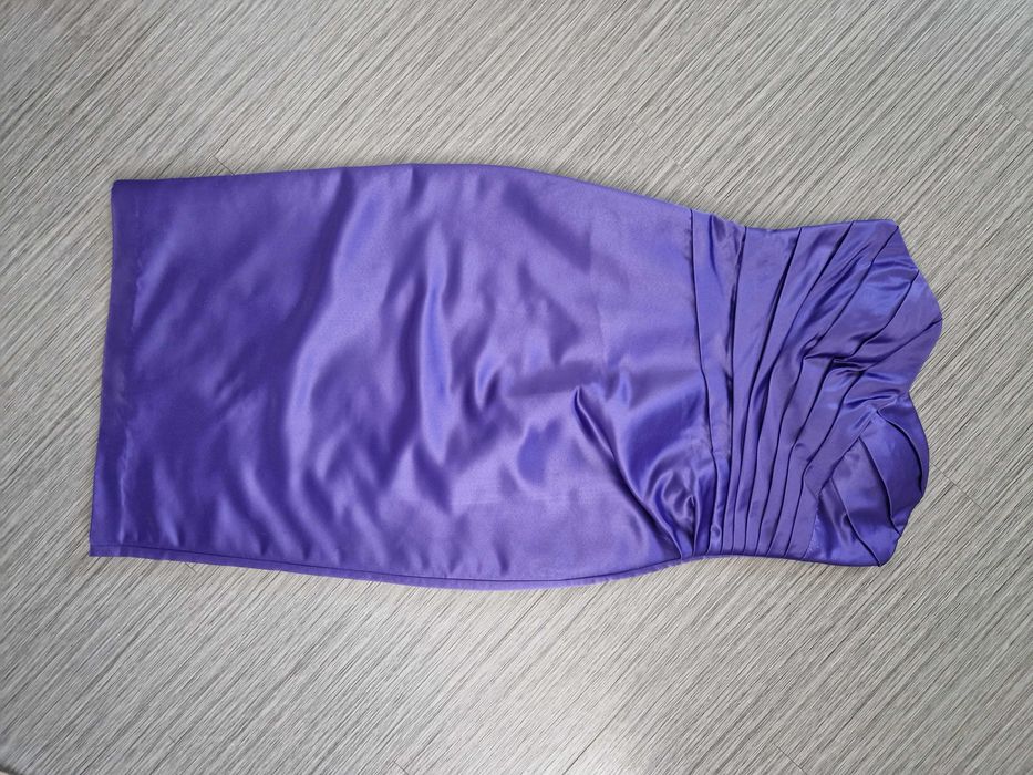 Sukienka w kolorze fioletowym