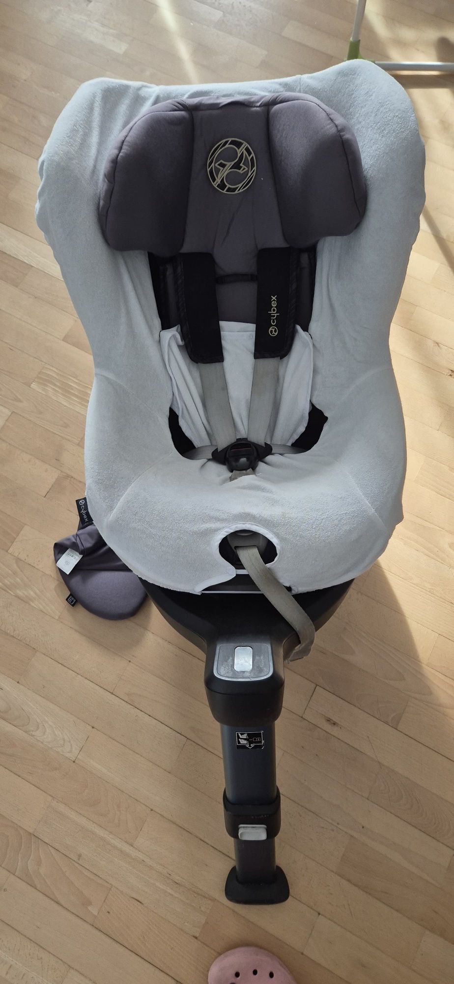 Fotelik obrotowy Cybex SIRONA S I-SIZE z bazą ISOFIX