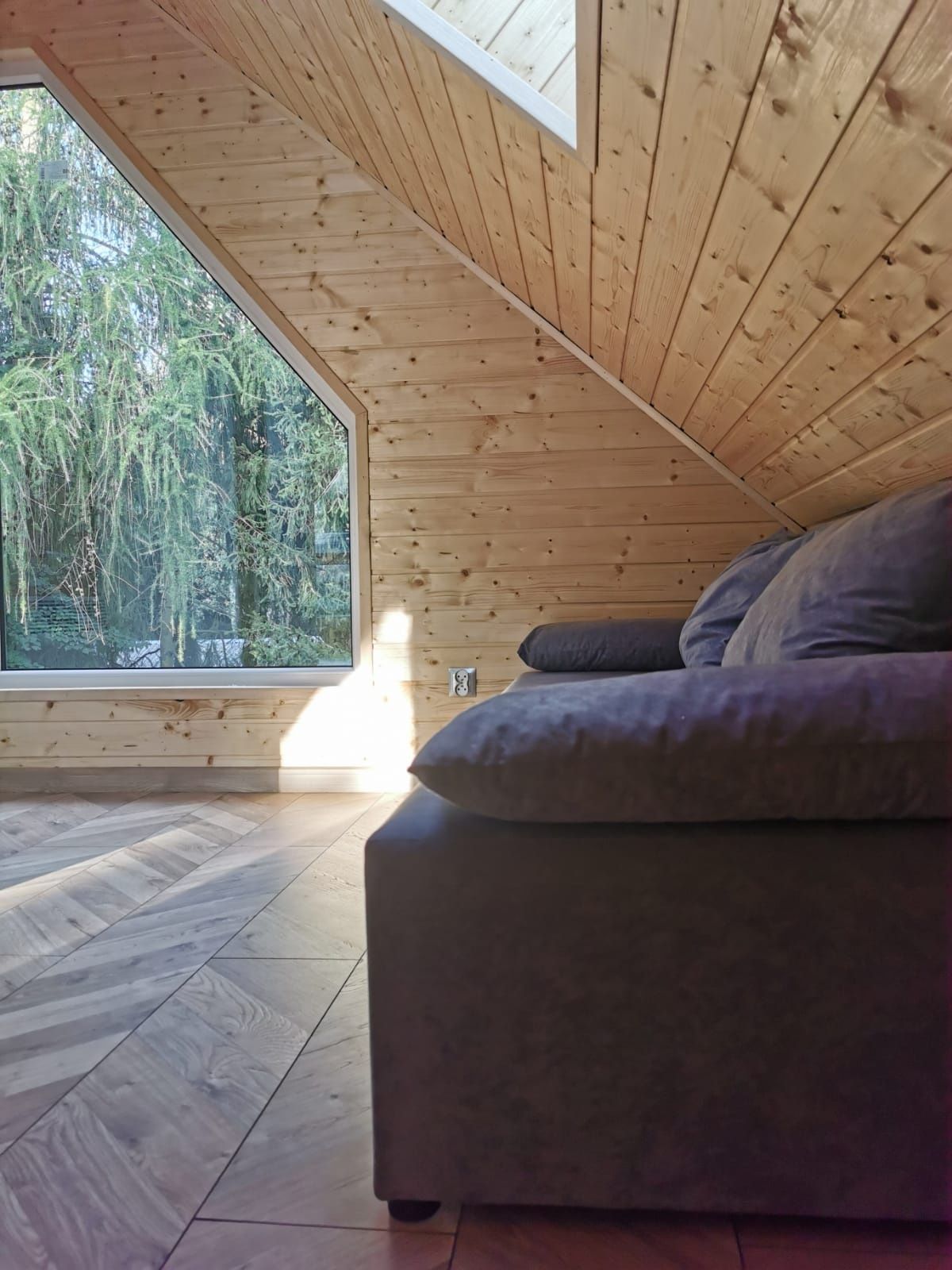 Nowy Dom nad jeziorem z linią brzegowa Wakacje 2025, sauna,jacuzzi,