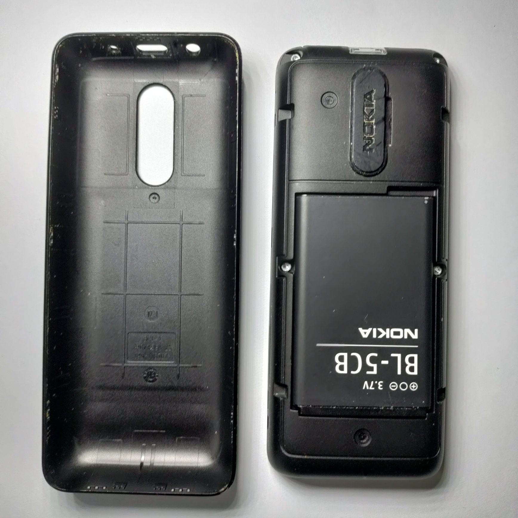 Telefon komórkowy Nokia 106.1 + pudełko