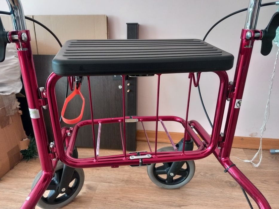 Ходунці ролатор.  Складається.