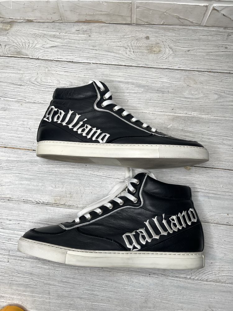 Крутые кожаные высокие мокасины galliano