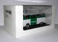 1972 Volkswagen Typ 2 Transporter T2a Polizei 1989 Ford Mustang GT 5.0