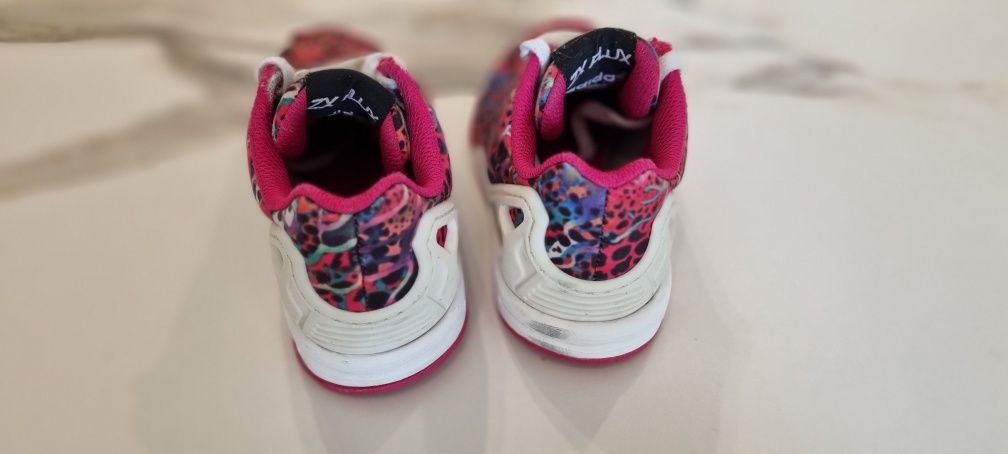 Adidasy dziewczynce 28 butki różowe sportowe