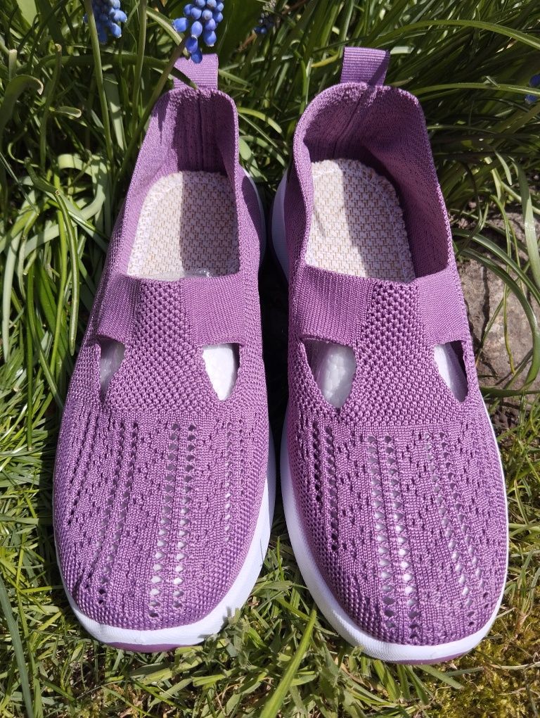 Nowe siatkowe buty damskie w kolorze wrzosowym, rozm 39
Siatkowa