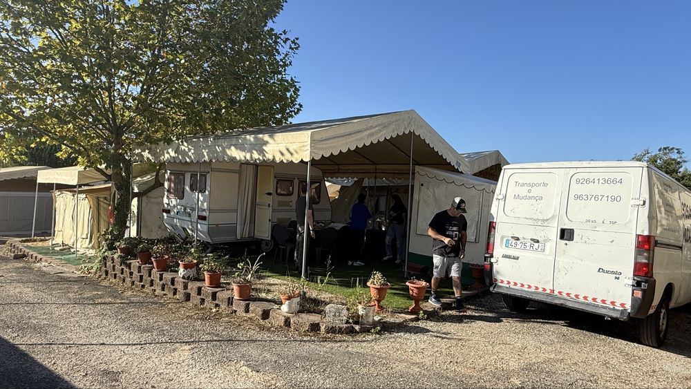 Tenda 5,50 X 5,50 com estrutura em aço. Lona super resistente