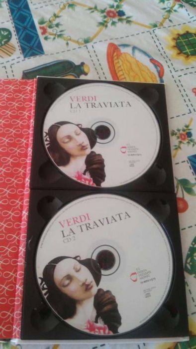 Verdi la triviata...livro em grego
