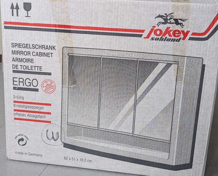 Armário com espelho