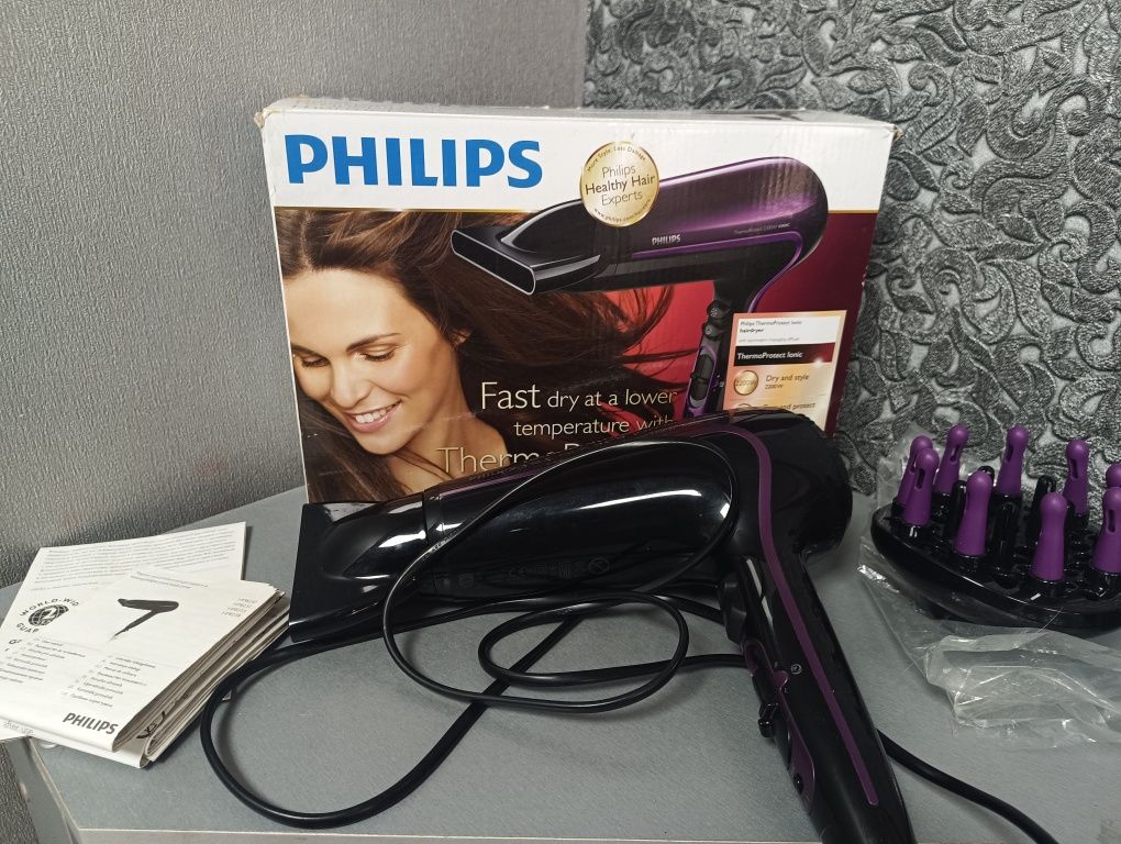 Фен PHILIPS ThermoProtect Ionic HP8233/00